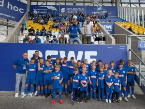 Einlaufkinder des SV Ebersdorf erleben Gänsehaut- Momente in Jena