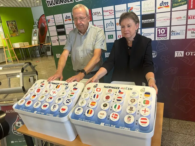 Ebersdorfer E- Junioren starten bei der Mini-EM in Gera als Team "England"