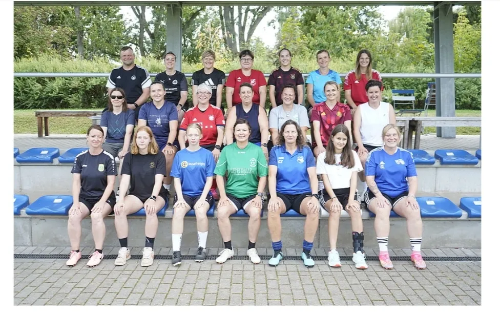 DFB- Basiscoach "Women Only": Frauen- Lehrgang feiert gelungenen Auftakt
