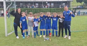 Start. Marsch. Turniersieg. F- Junioren des SVE gewinnen in Schmölln