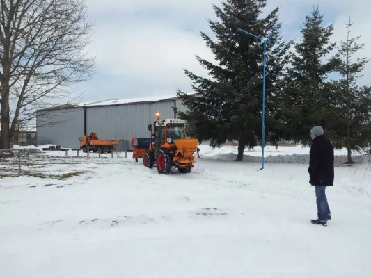 Winterdienst auf dem Sportplatz 2012 und 2013