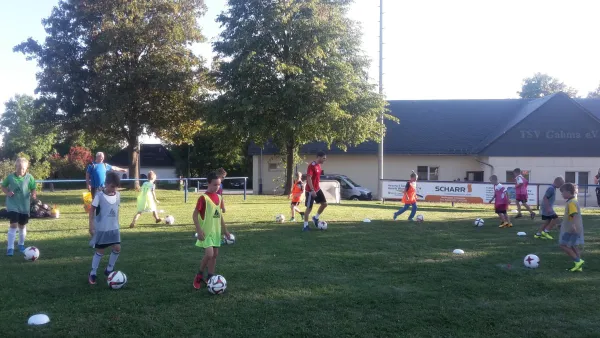 Juniorentraining mit dem DFB- Mobil