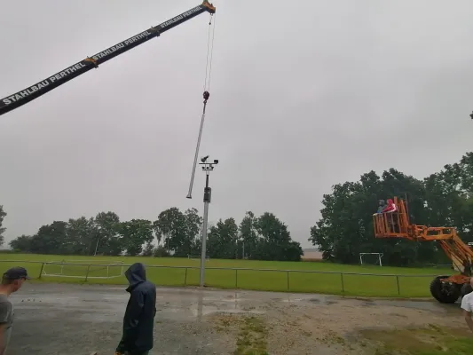 1. Teilprojekt- Flutlichtmasten setzen