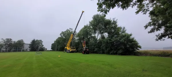 1. Teilprojekt- Flutlichtmasten setzen