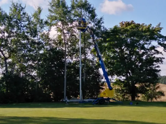 1. Teilprojekt- Flutlichtmasten setzen