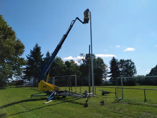 1. Teilprojekt- Flutlichtmasten setzen